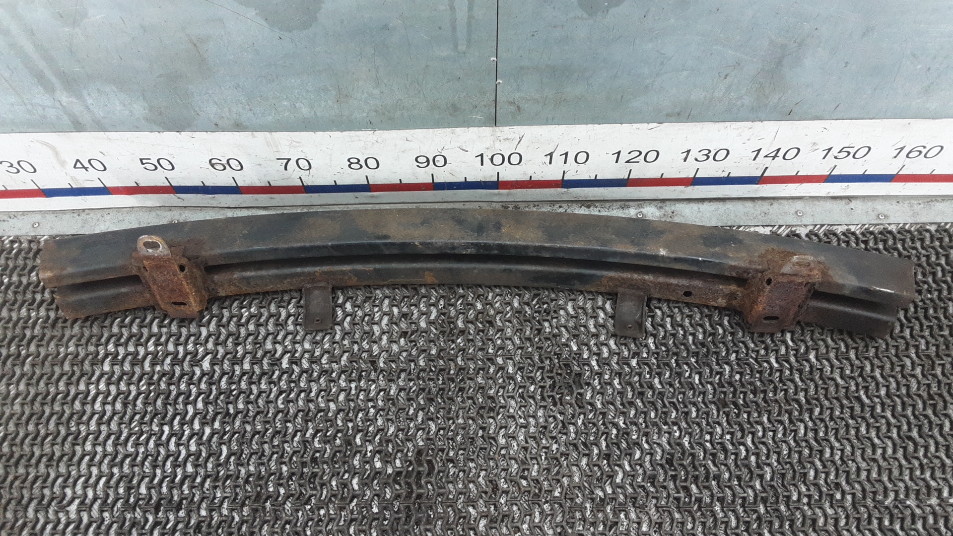 Кронштейн усилителя переднего бампера