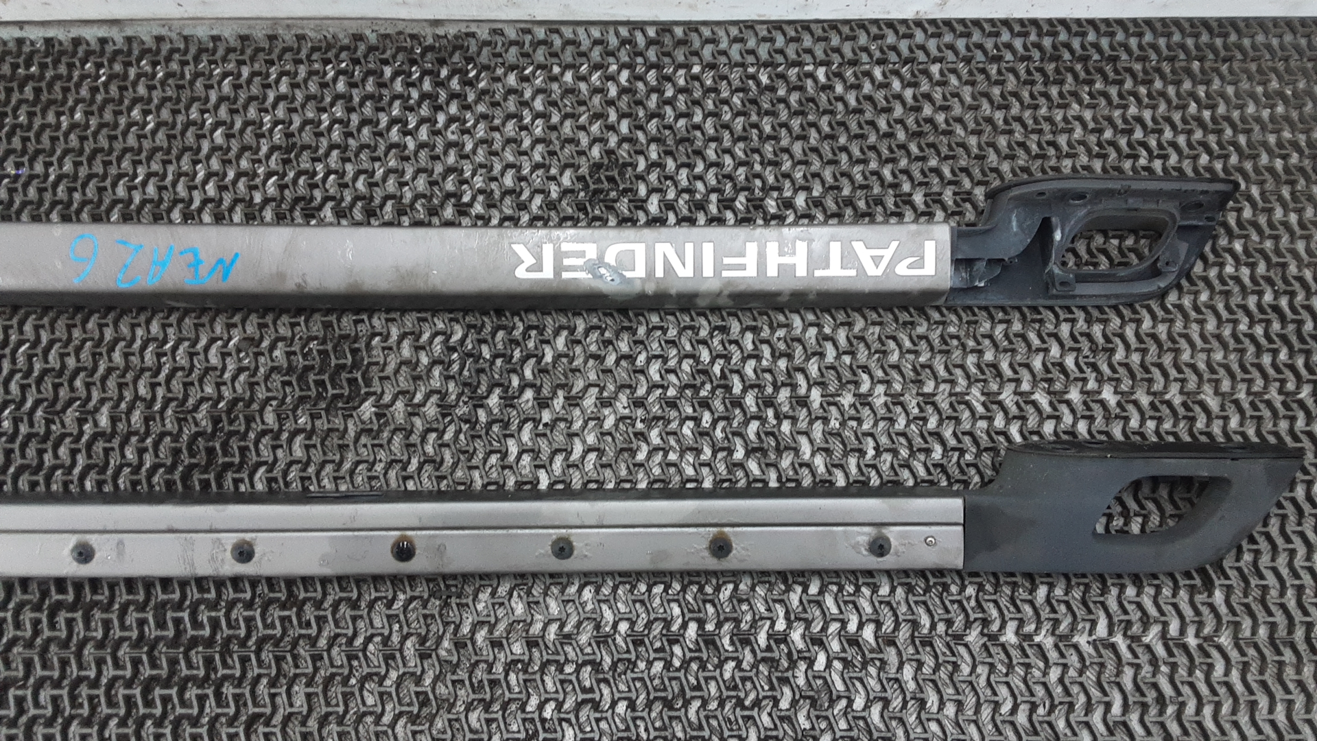 Рейлинги (релинг) к-кт (планки на крышу)