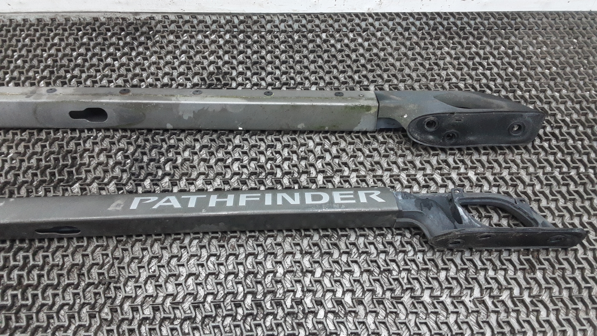 Рейлинги (релинг) к-кт (планки на крышу)