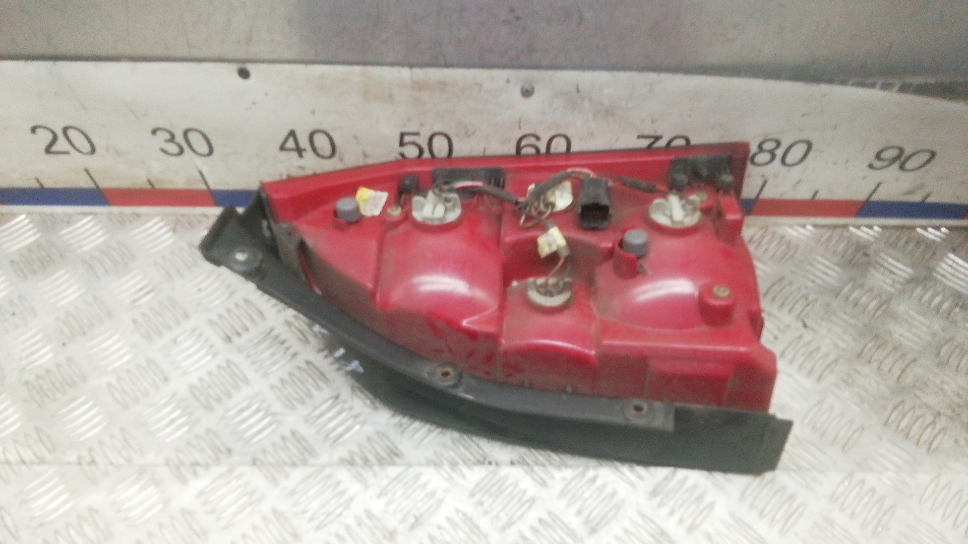 Фонарь задний левый