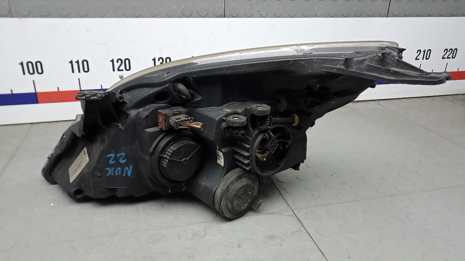 Фара правая