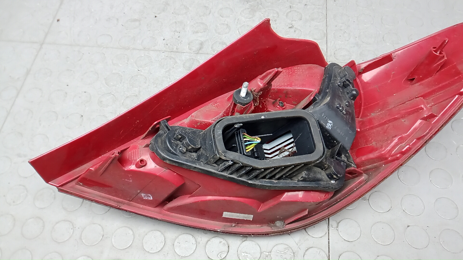 Фонарь задний левый