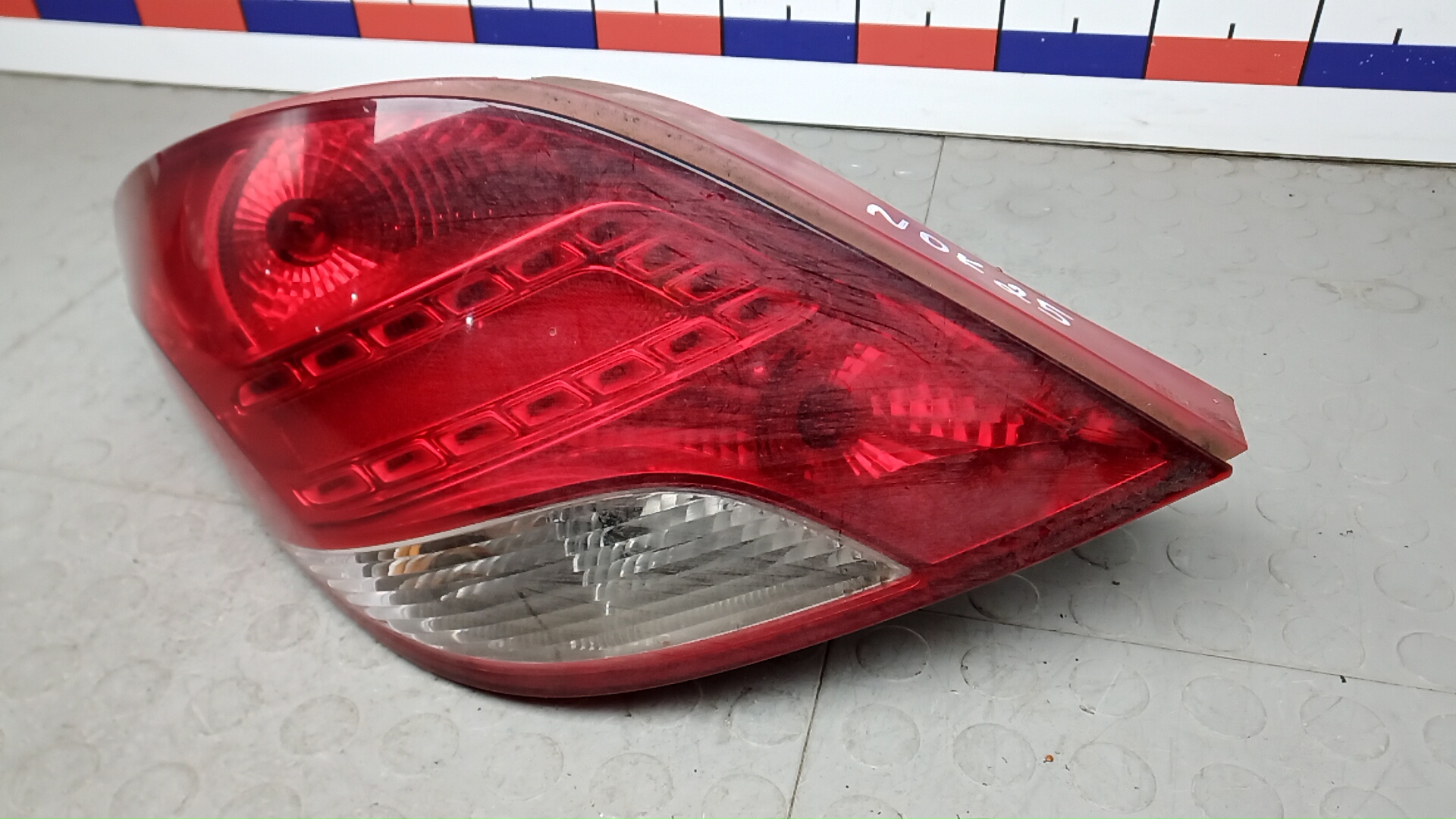 Фонарь задний левый