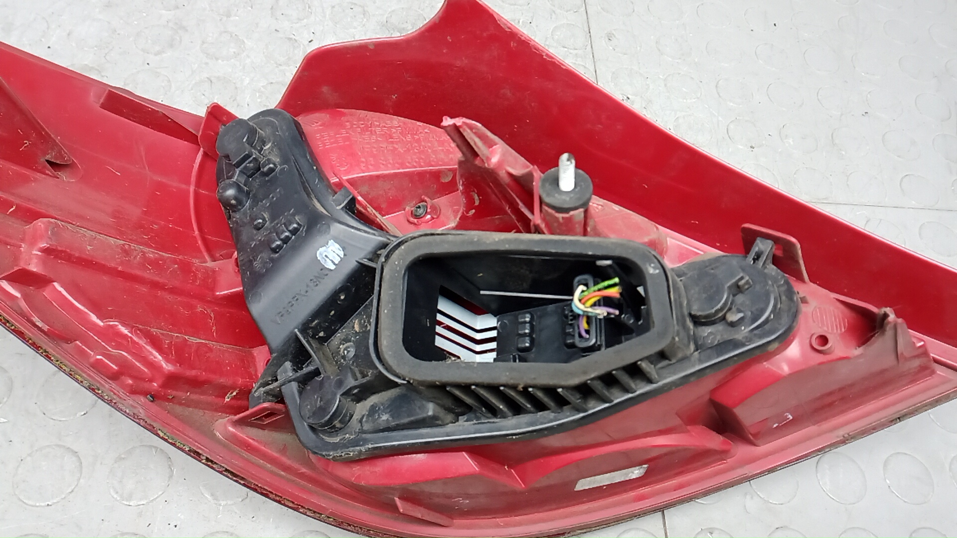 Фонарь задний правый