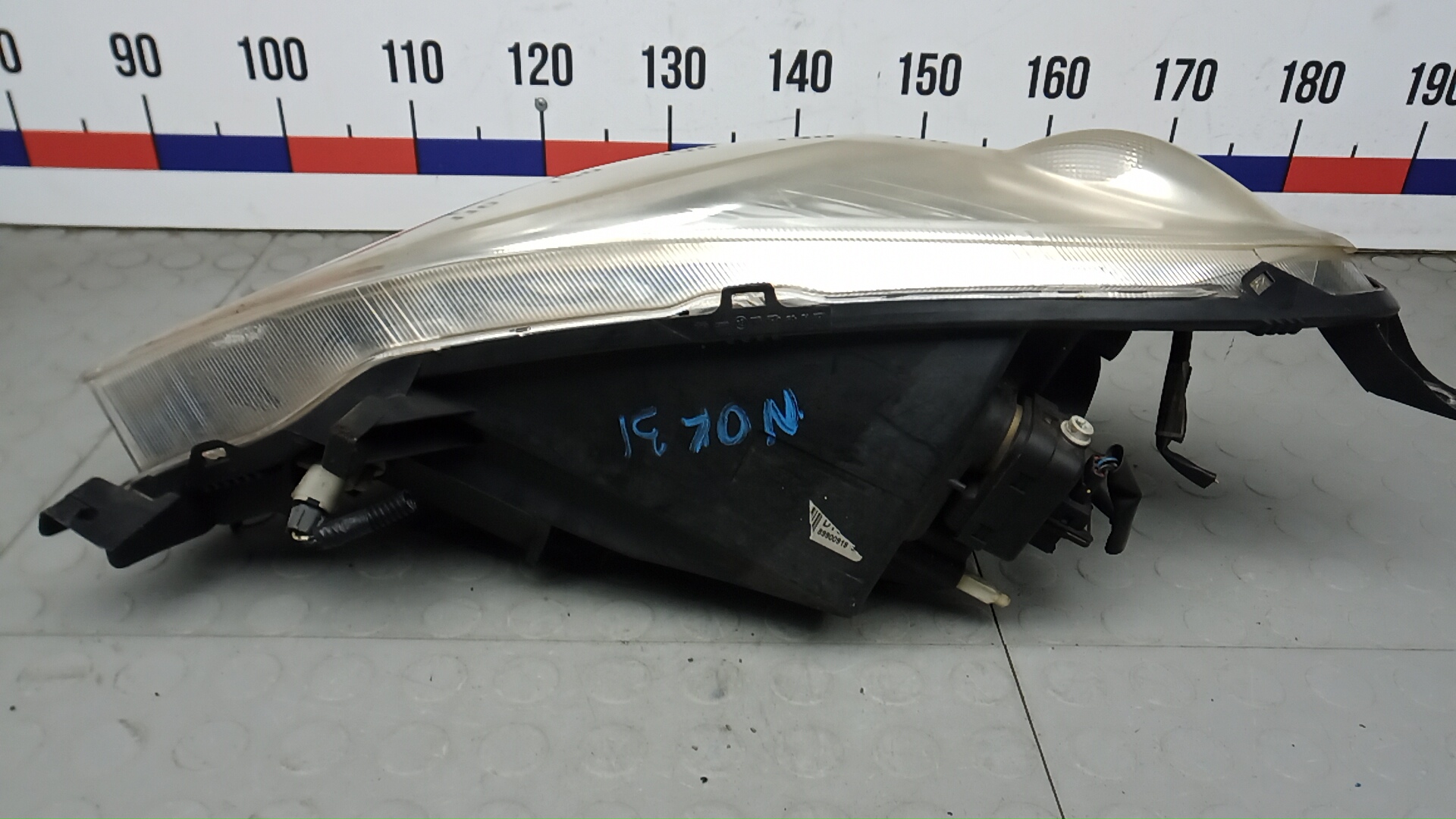 Фара правая