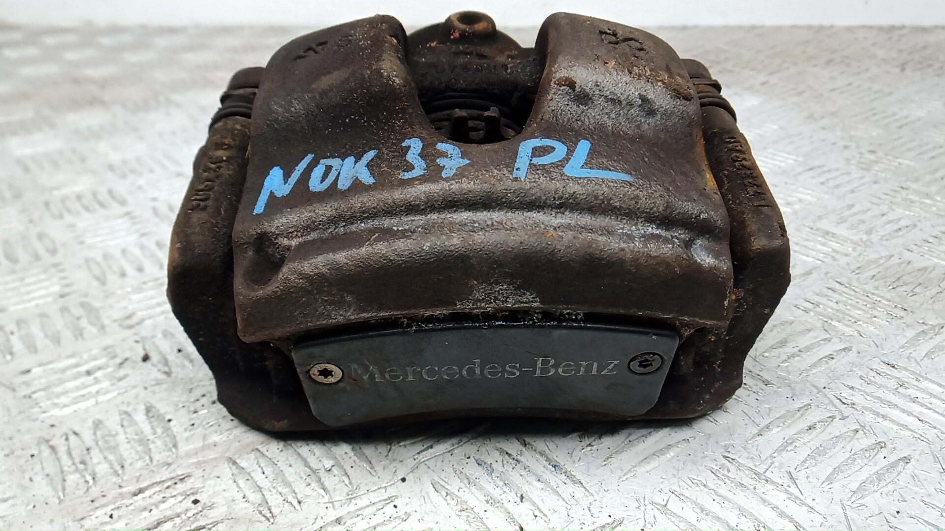 Суппорт передний левый