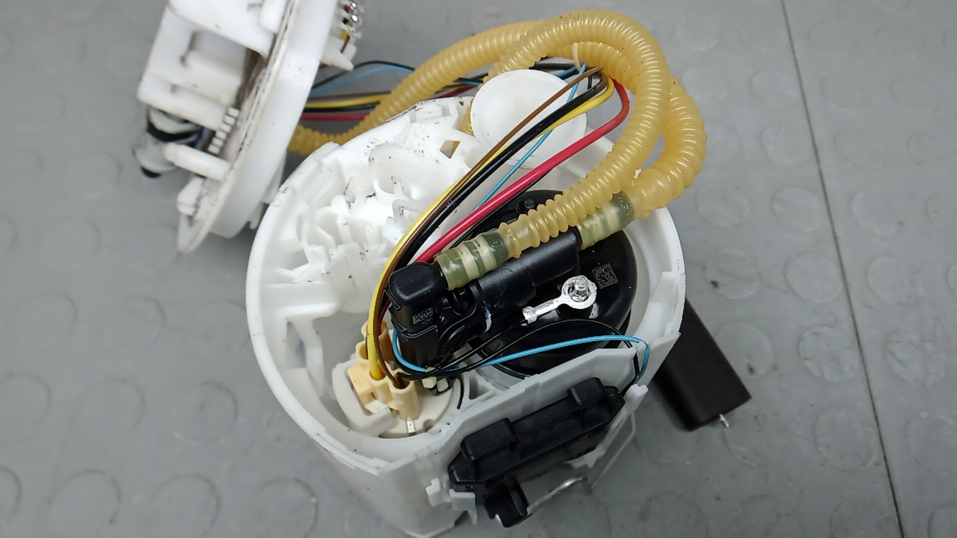 Насос топливный электрический