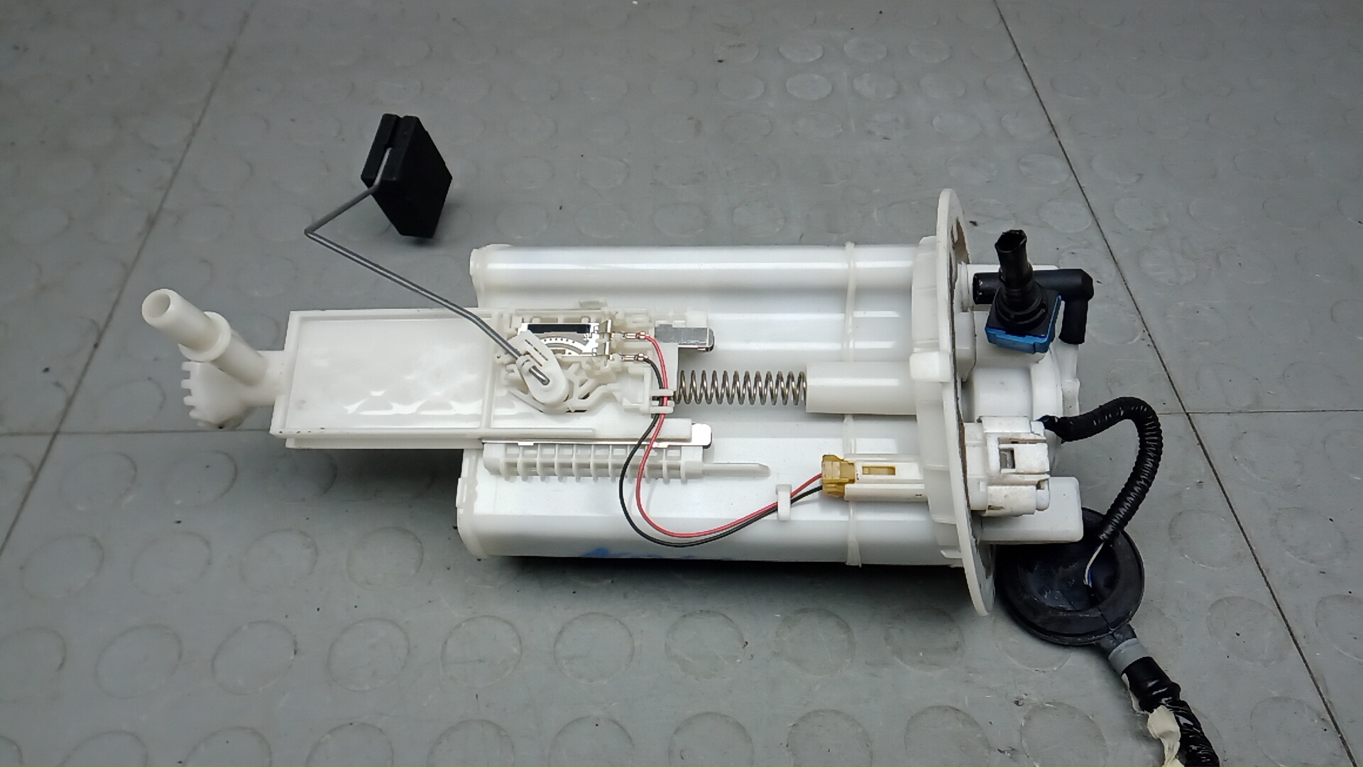 Насос топливный электрический