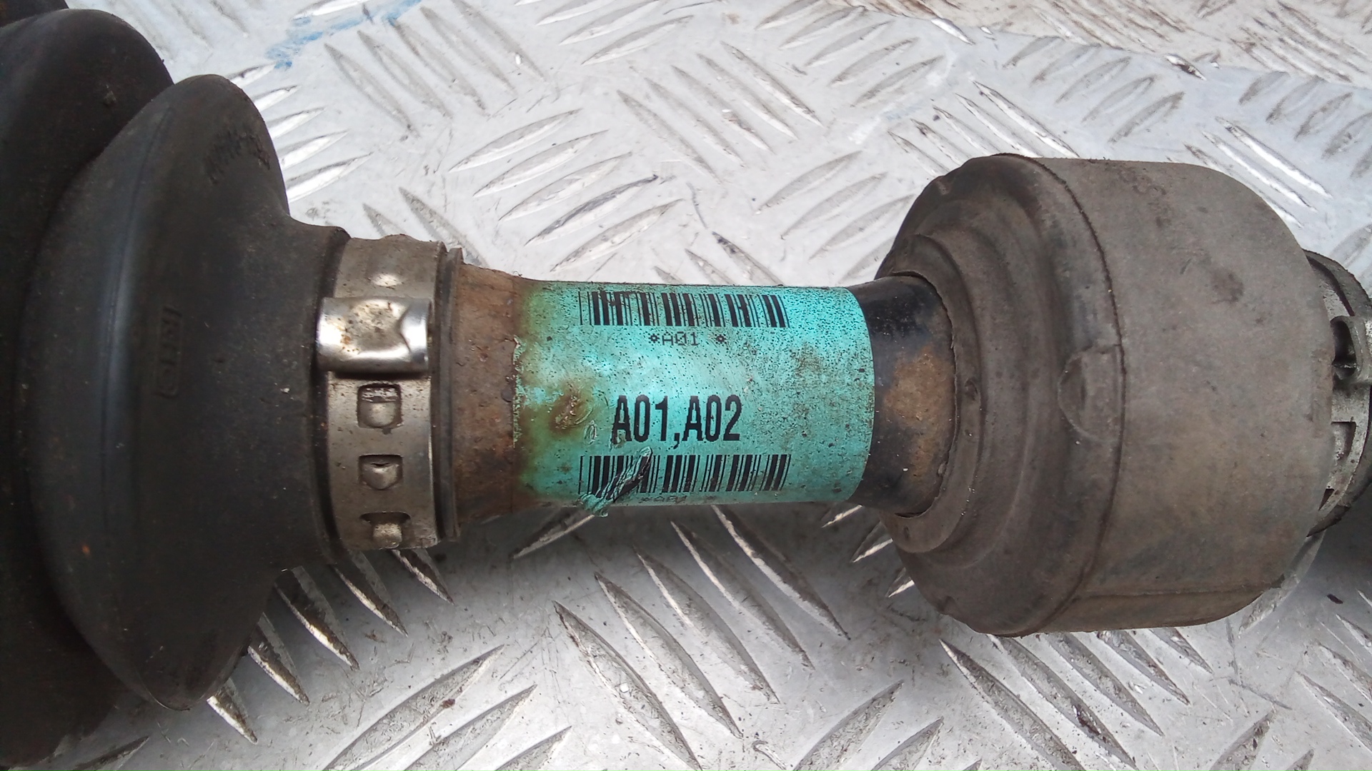 Полуось передняя левая