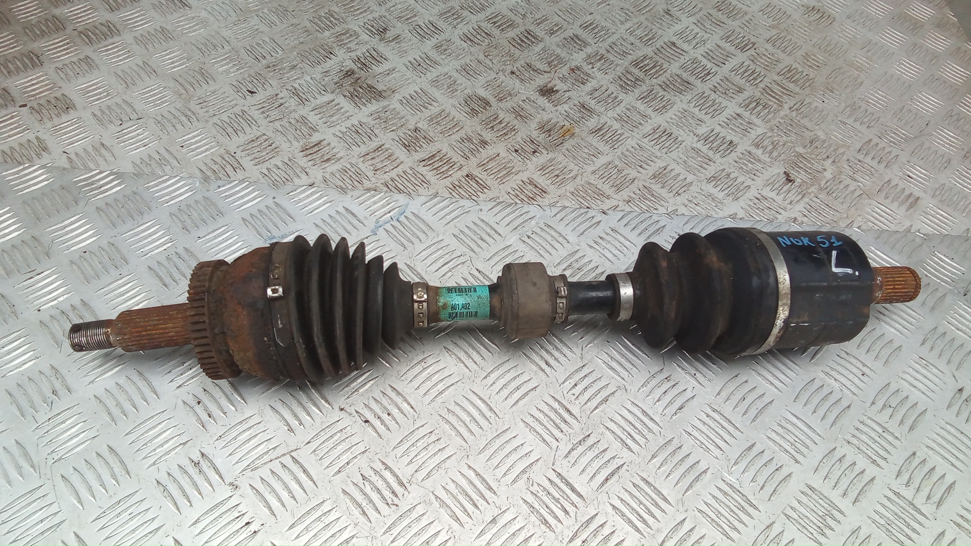 Полуось передняя левая