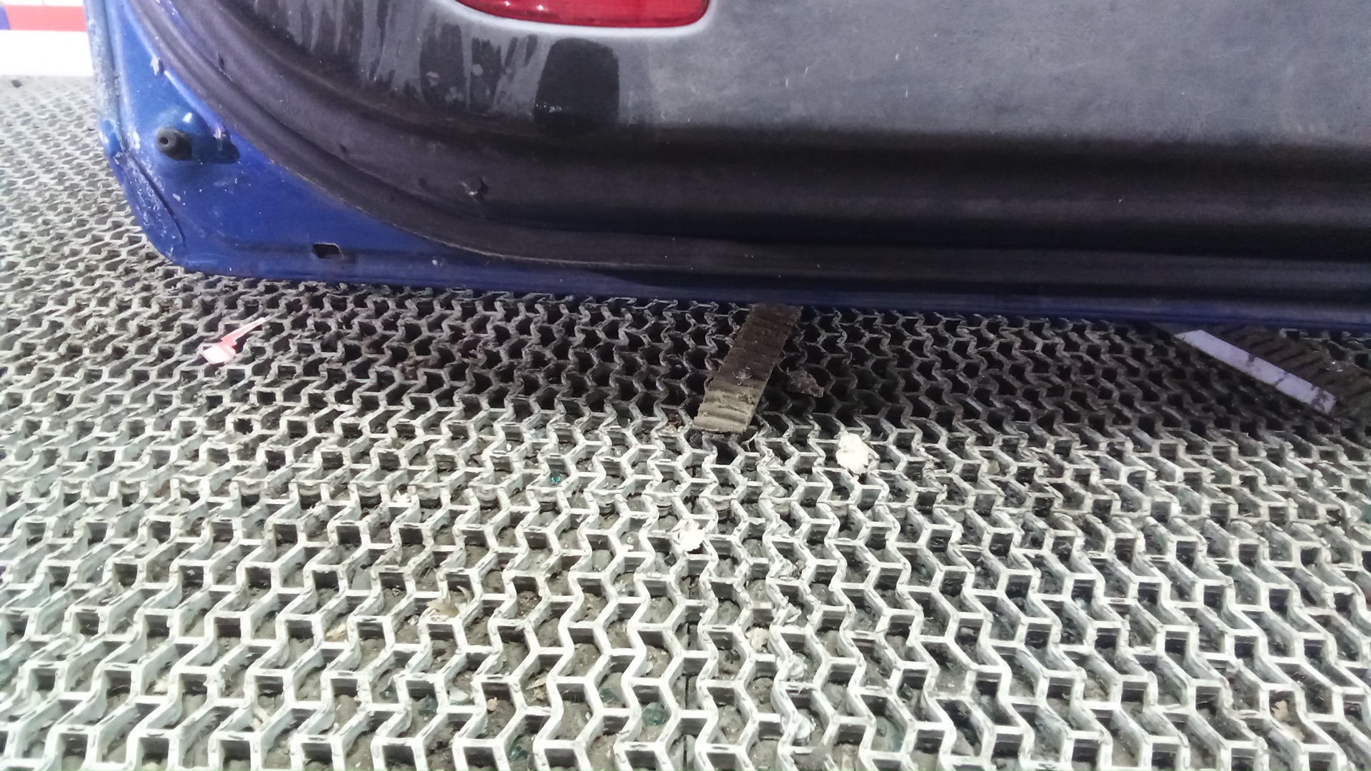 Дверь передняя левая