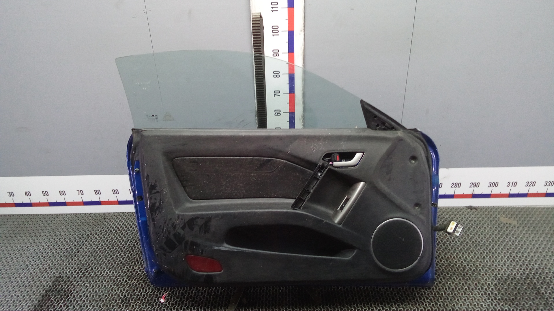 Дверь передняя левая