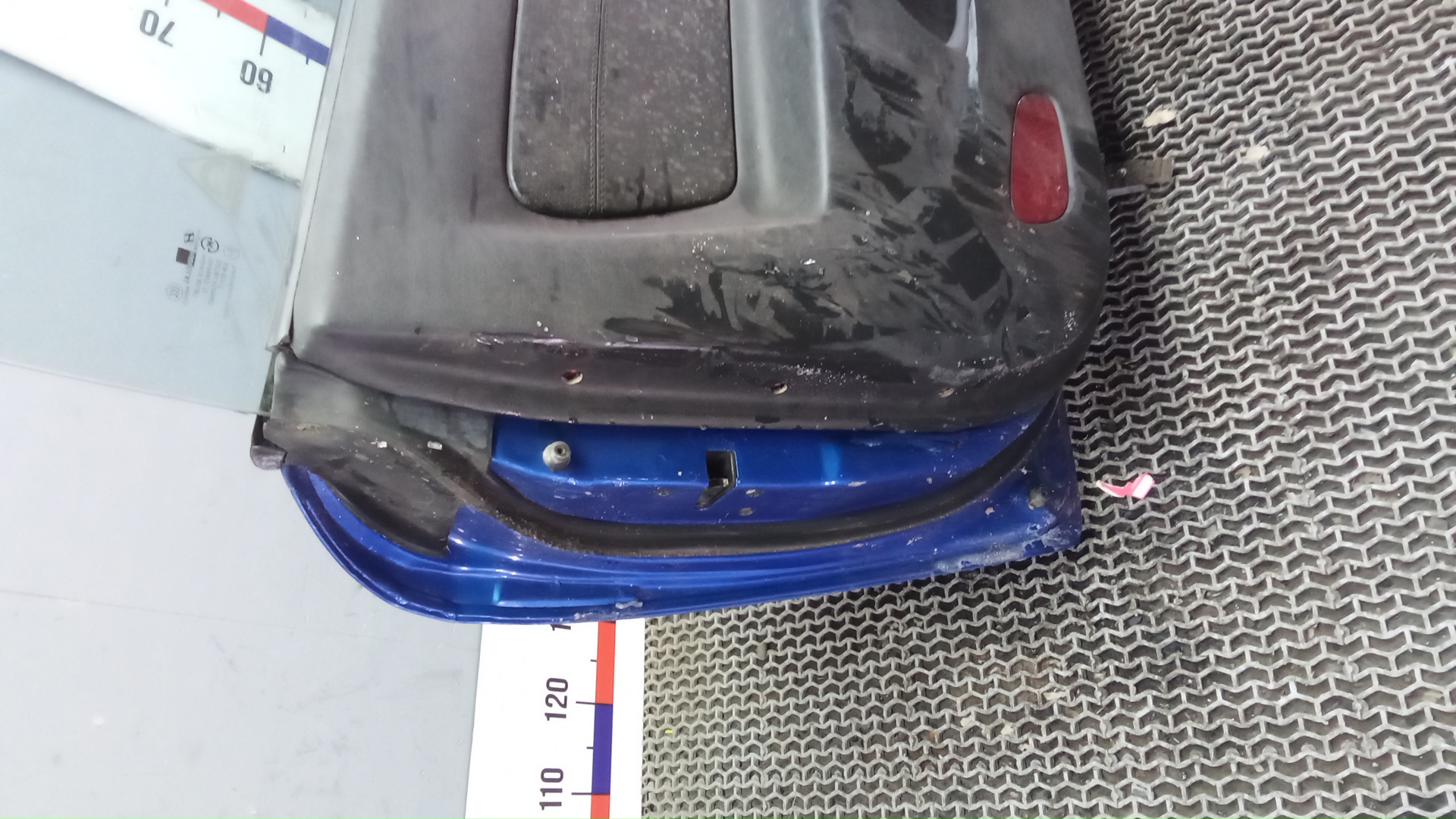 Дверь передняя левая