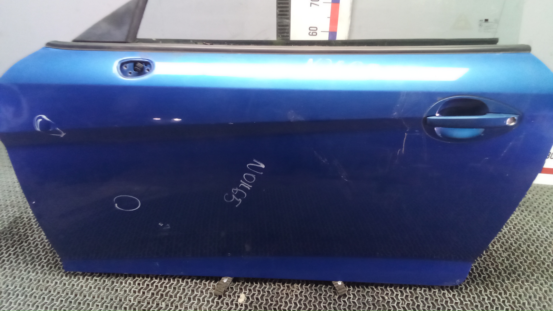 Дверь передняя левая