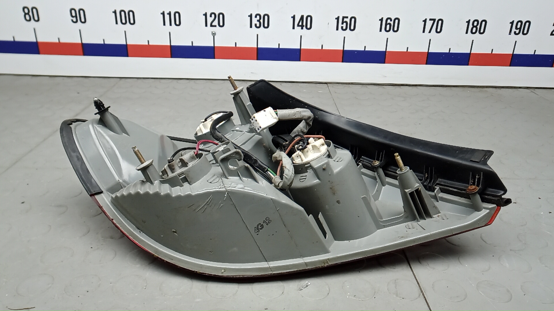 Фонарь задний правый