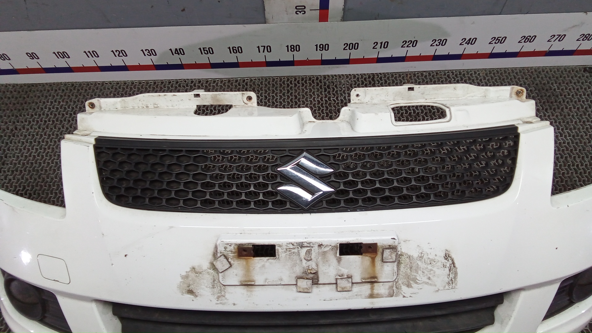 Бампер передний