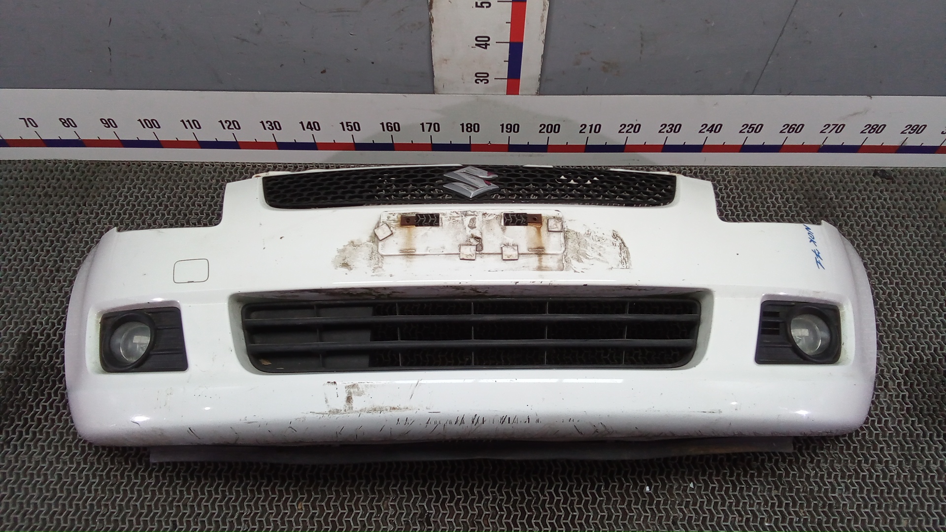 Бампер передний