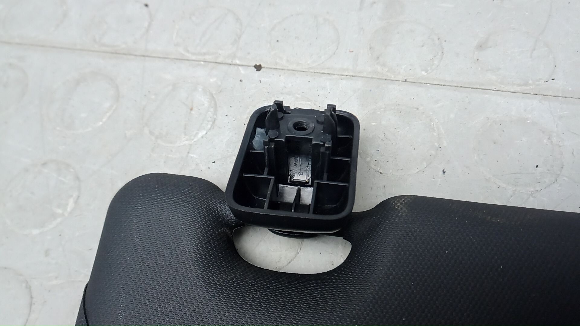 Козырек солнцезащитный