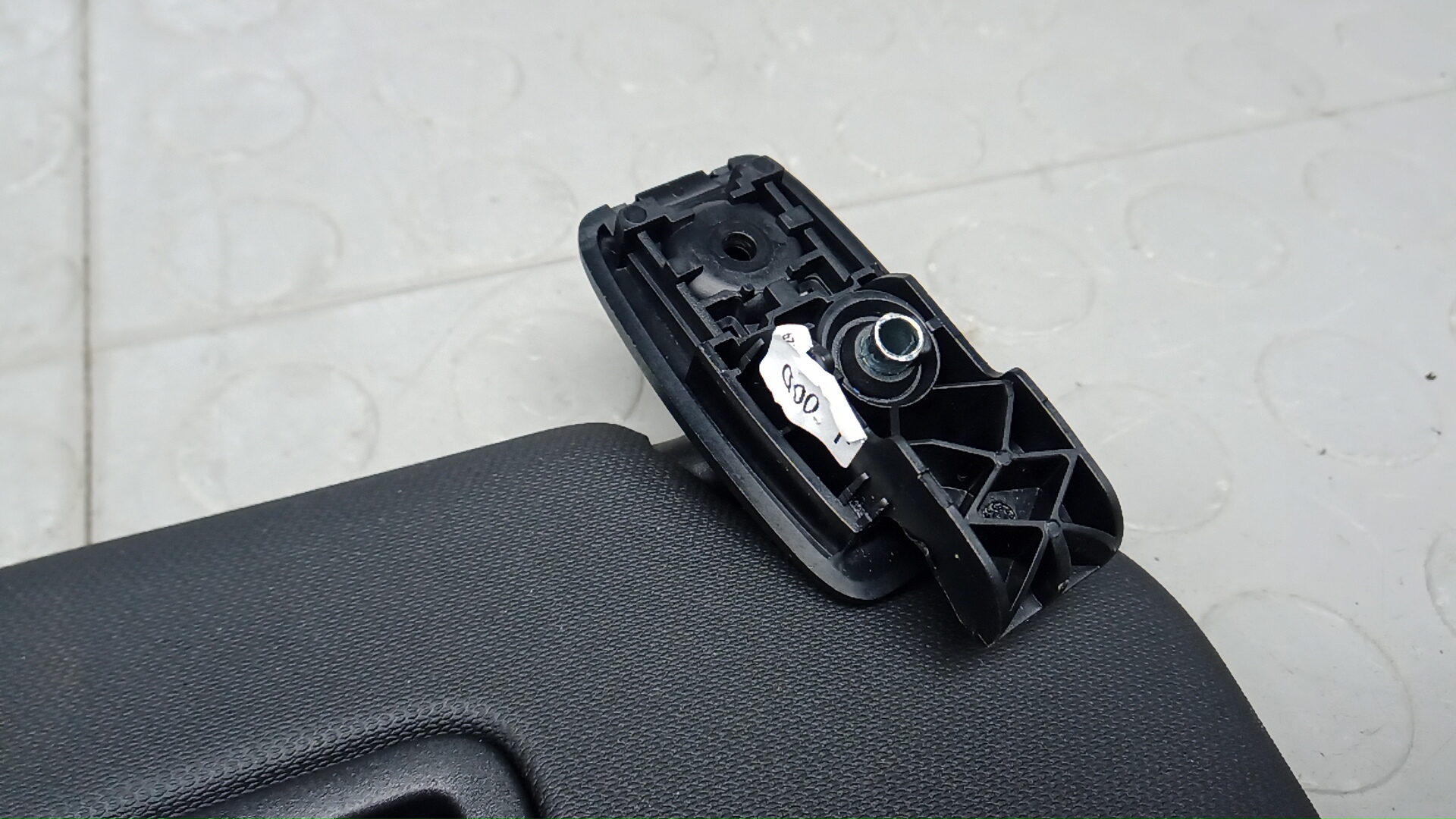 Козырек солнцезащитный