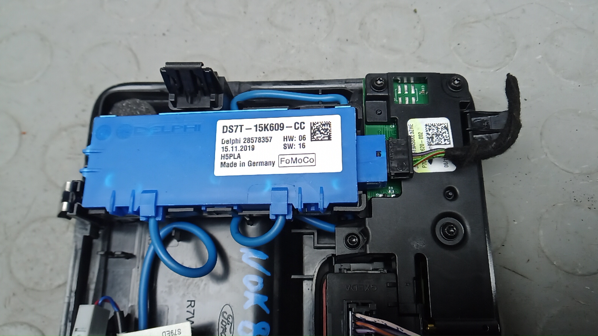 Плафон салонный