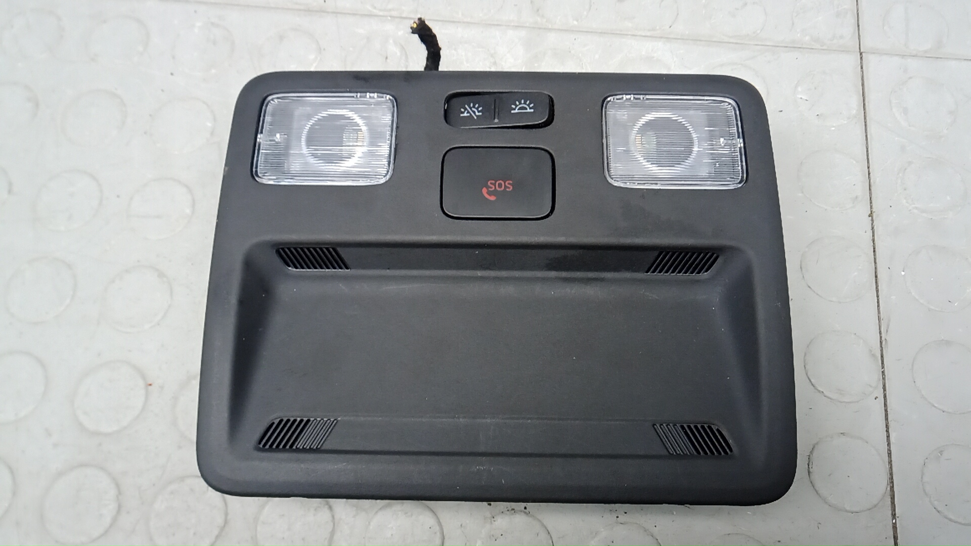 Плафон салонный