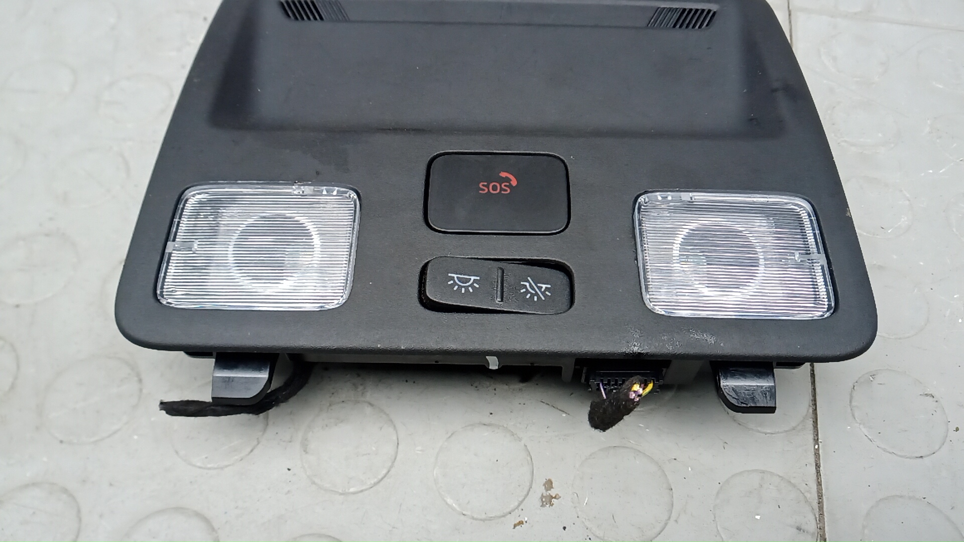 Плафон салонный