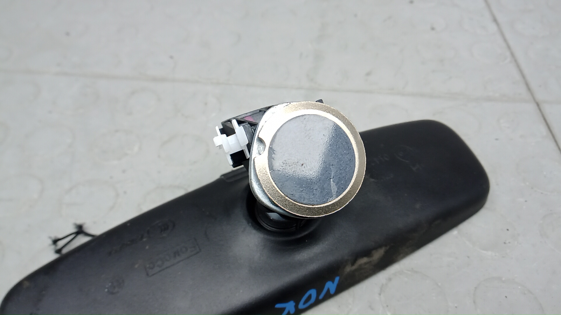 Зеркало заднего вида