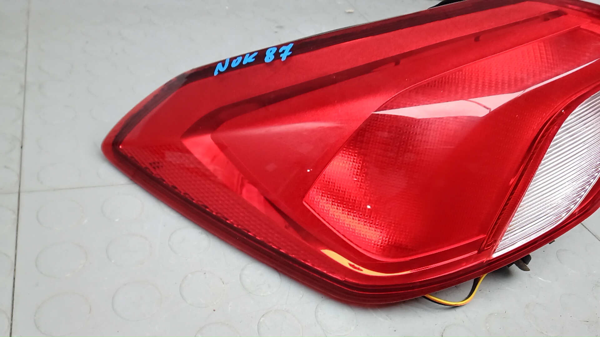 Фонарь задний левый