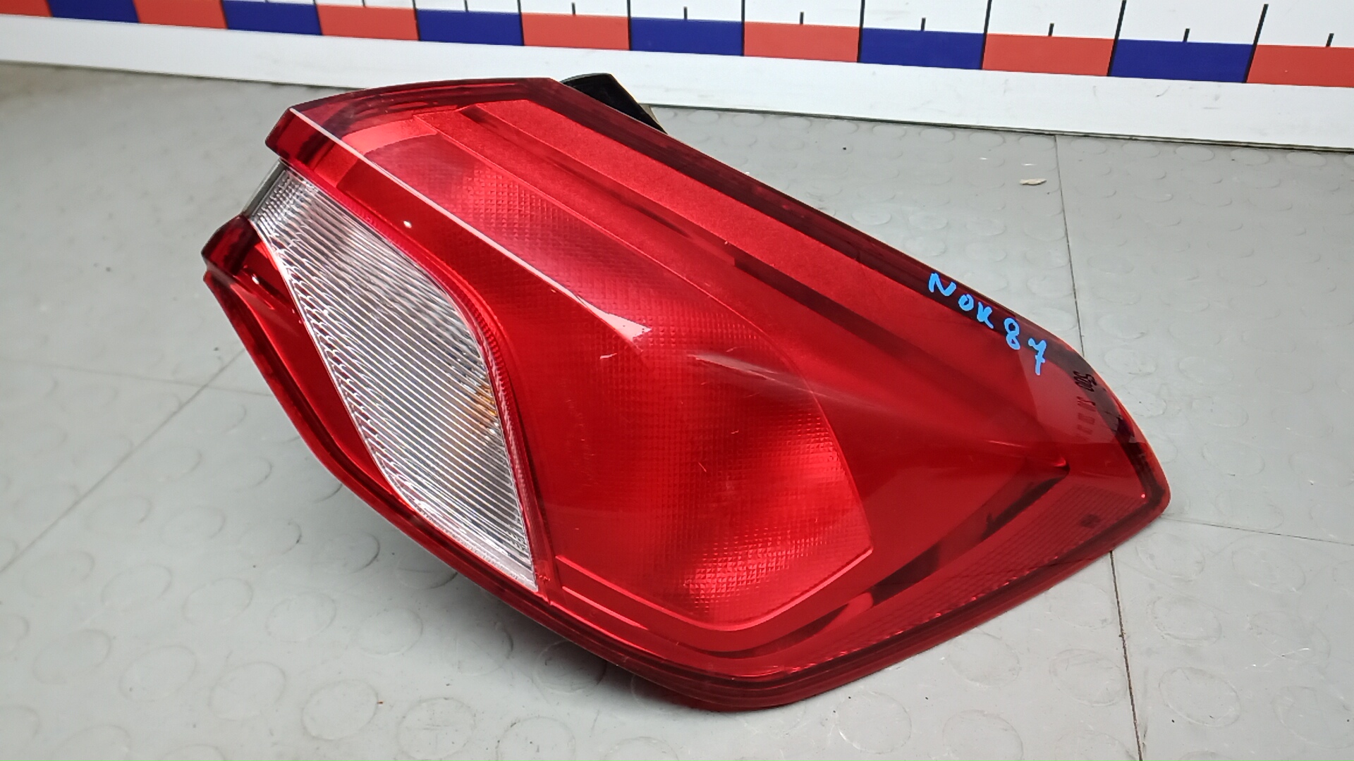 Фонарь задний правый