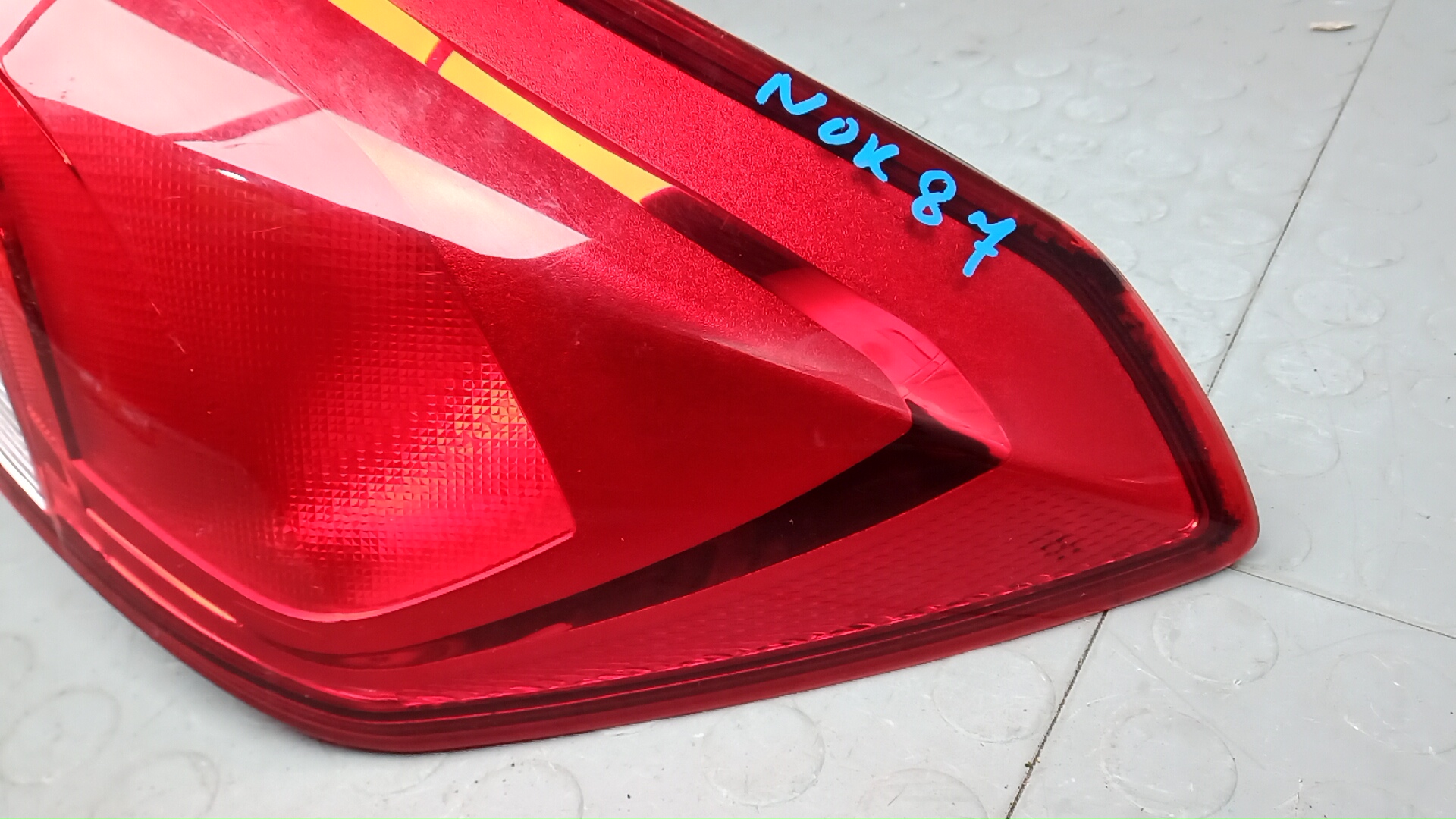 Фонарь задний правый