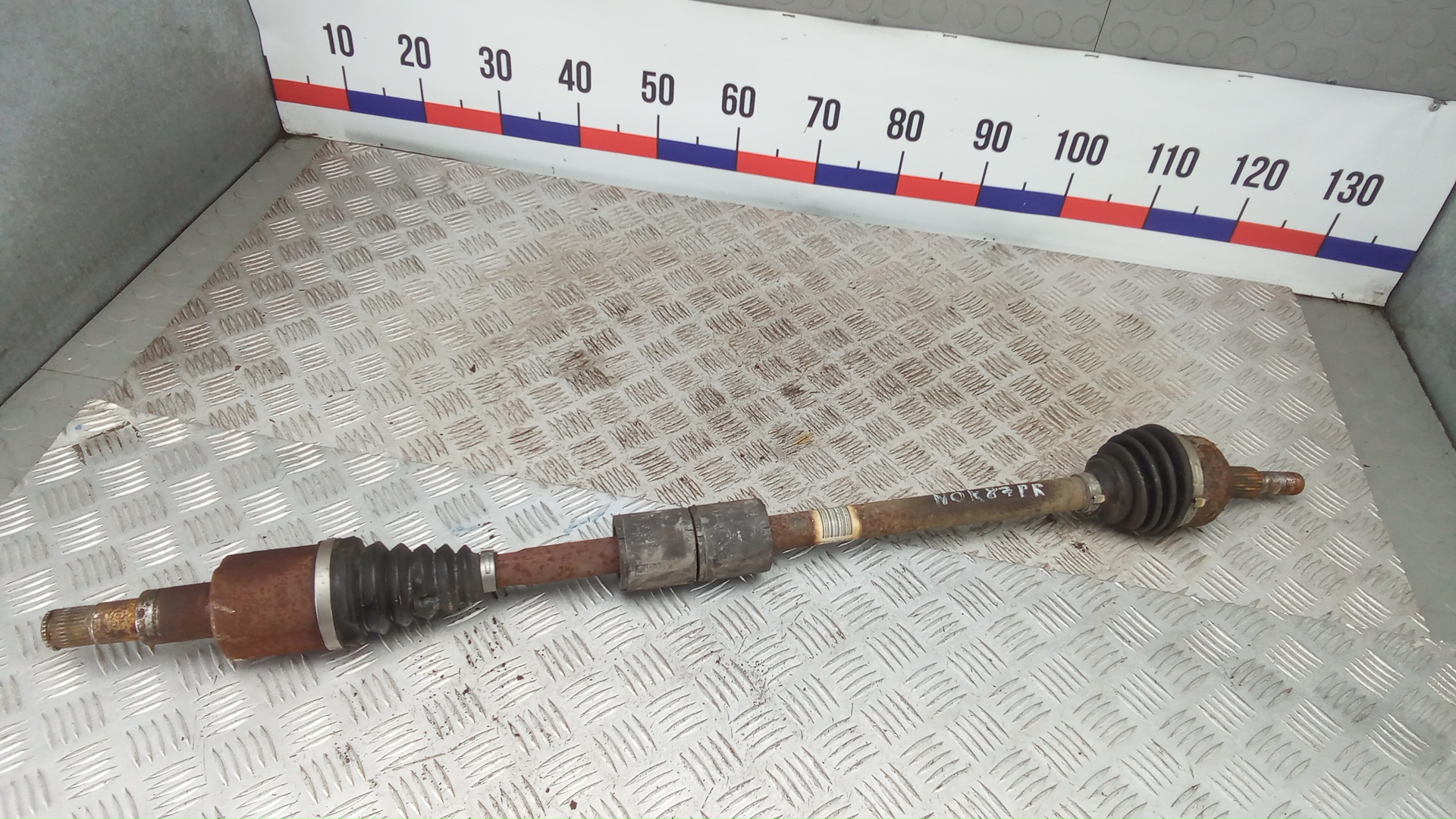 Полуось передняя правая