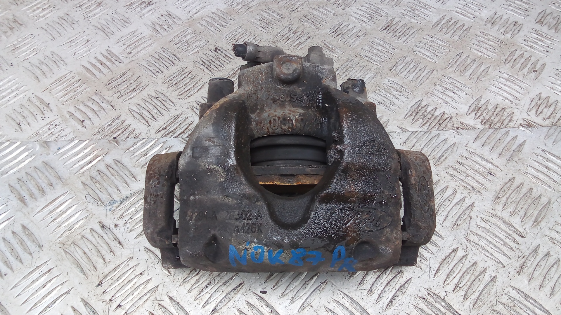 Суппорт передний правый