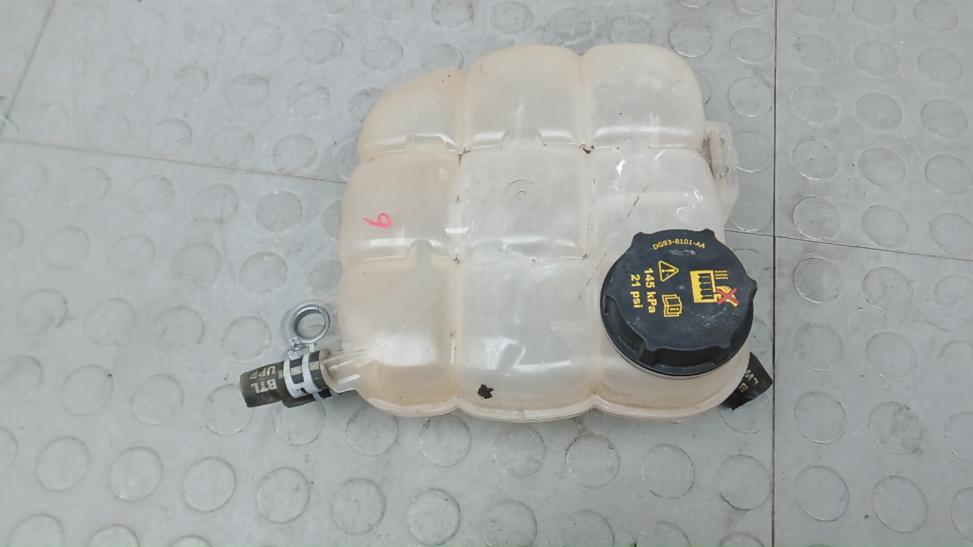 Бачок расширительный