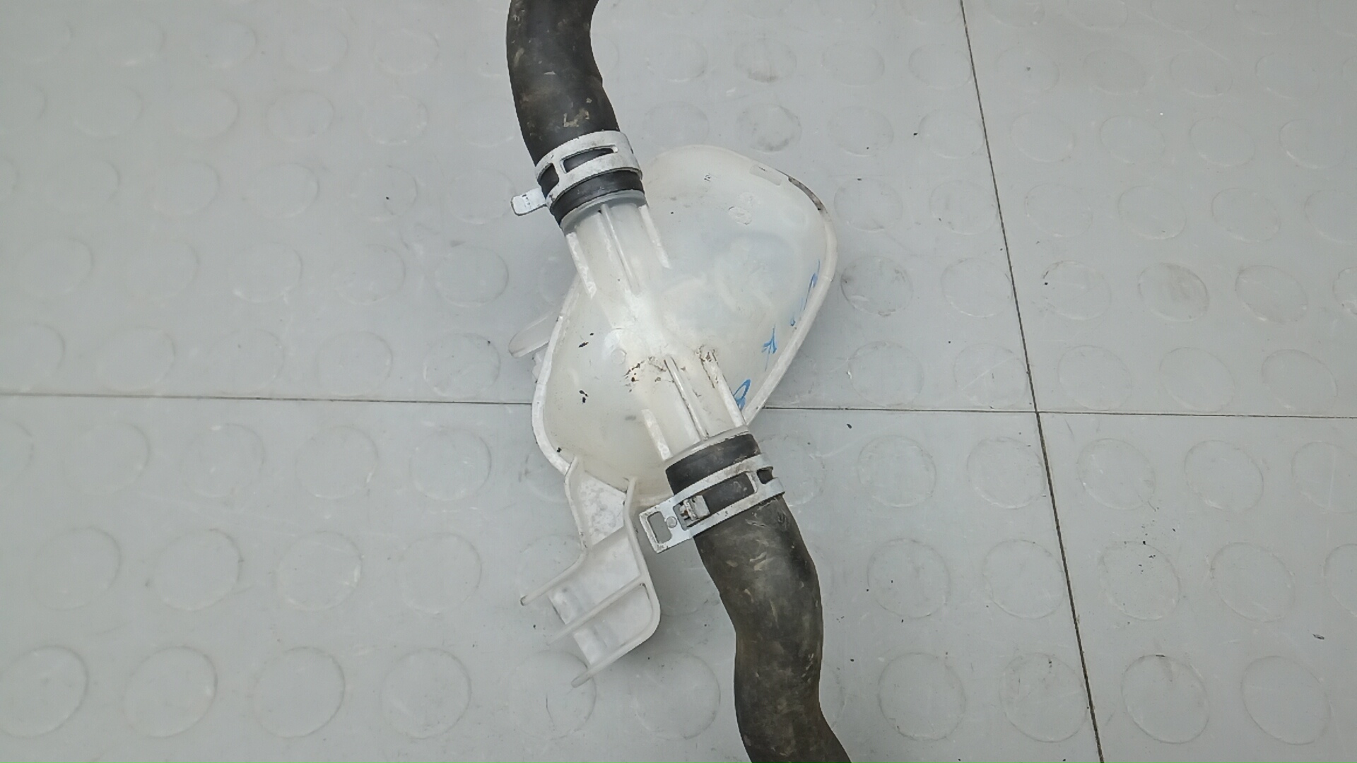 Бачок расширительный