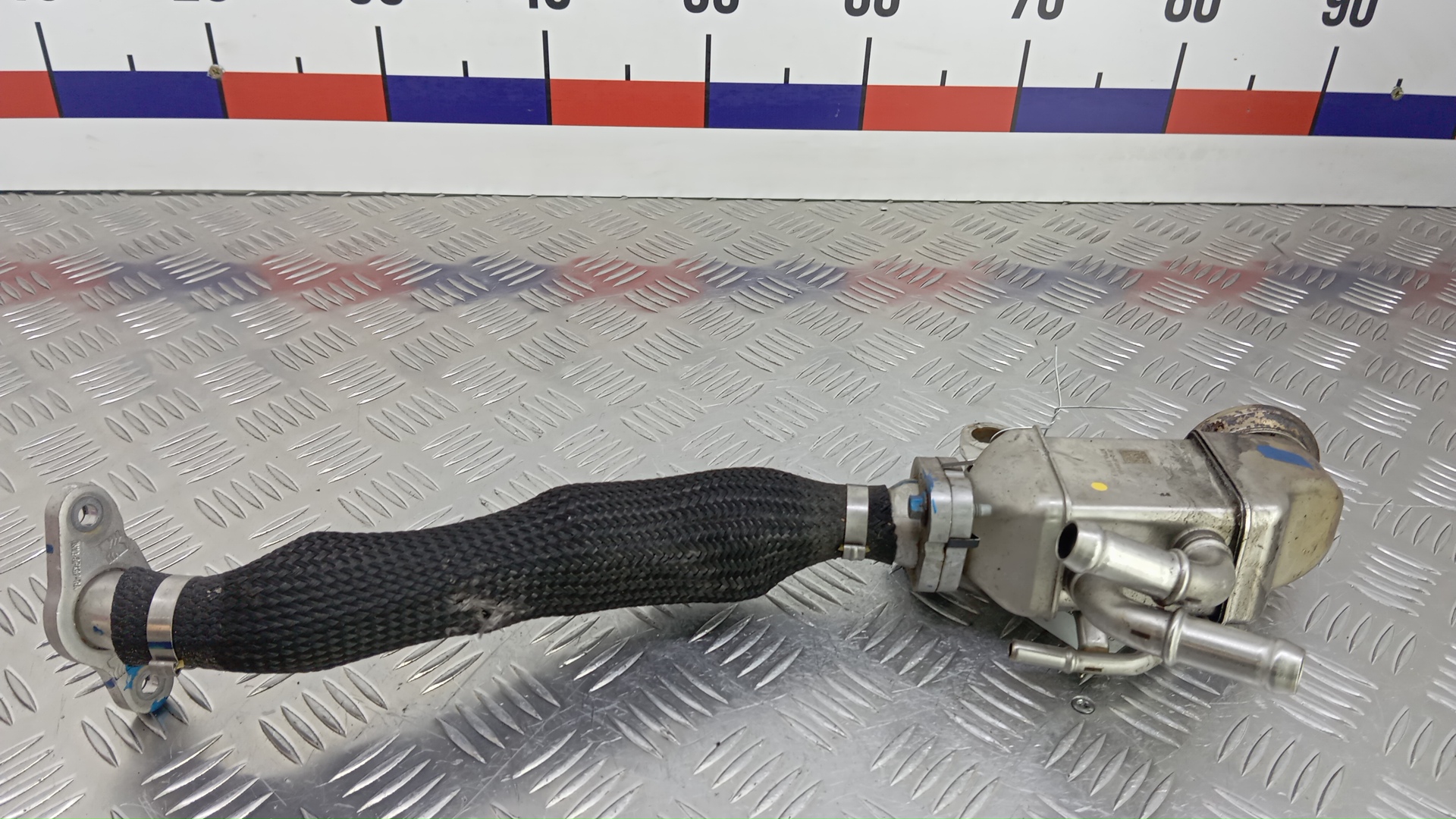 Тройник вентиляции картерных газов