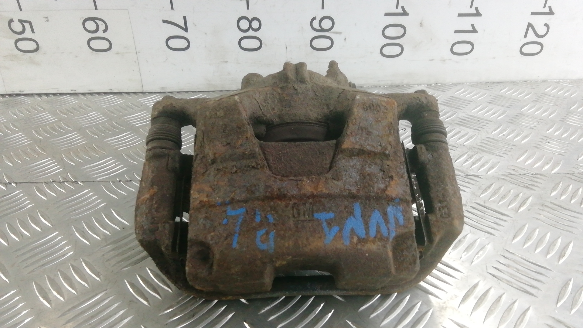 Суппорт передний левый