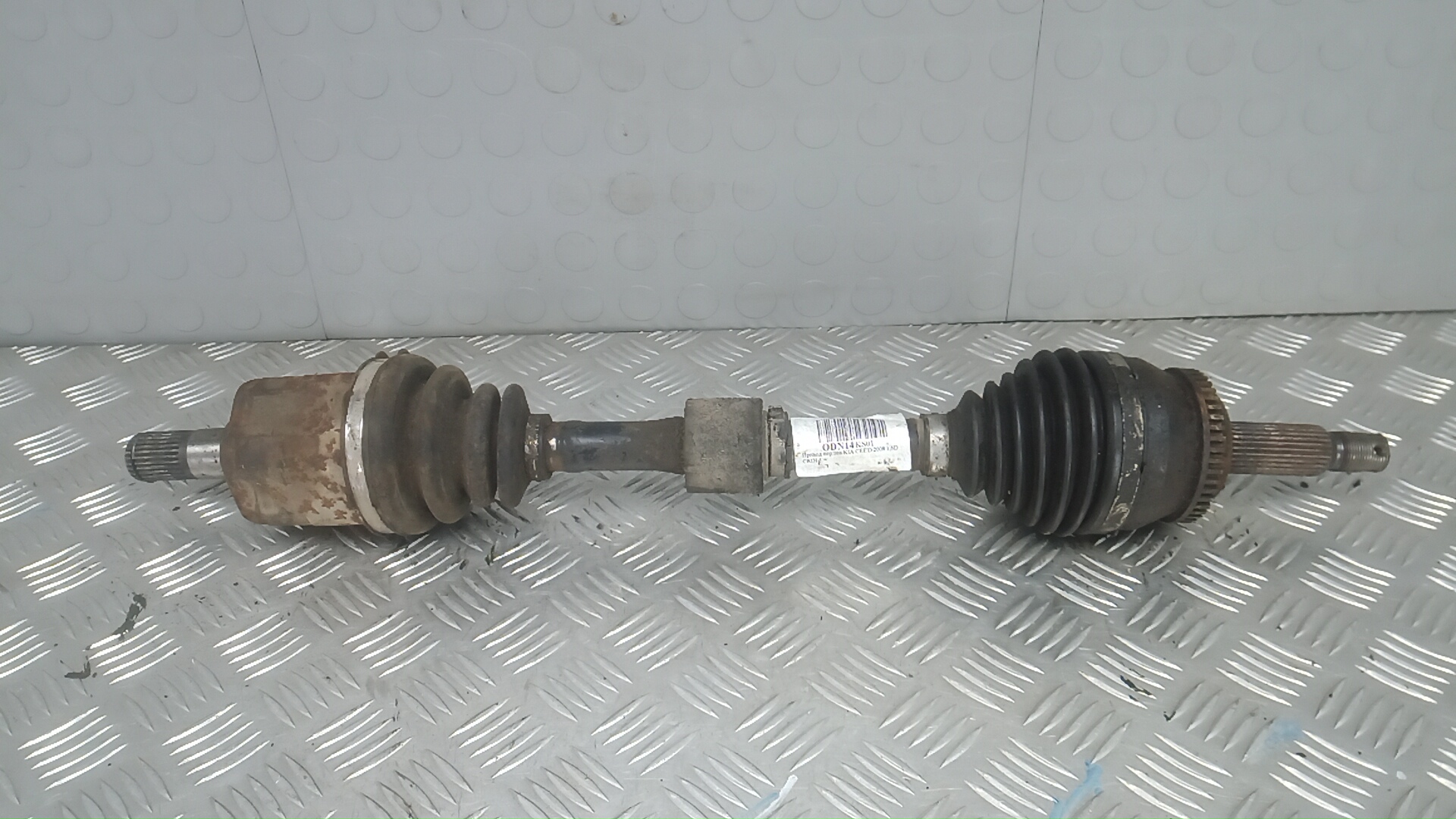 Полуось передняя левая