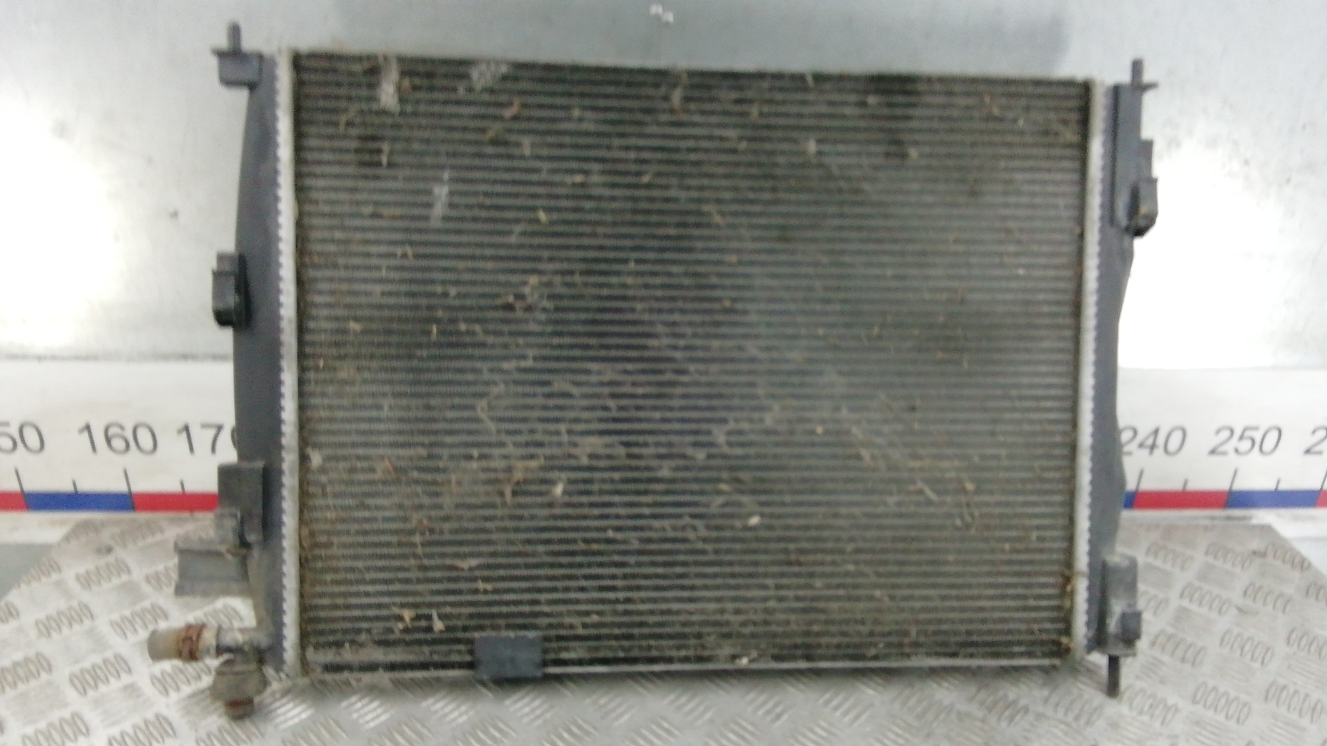 Радиатор охлаждения двигателя основной