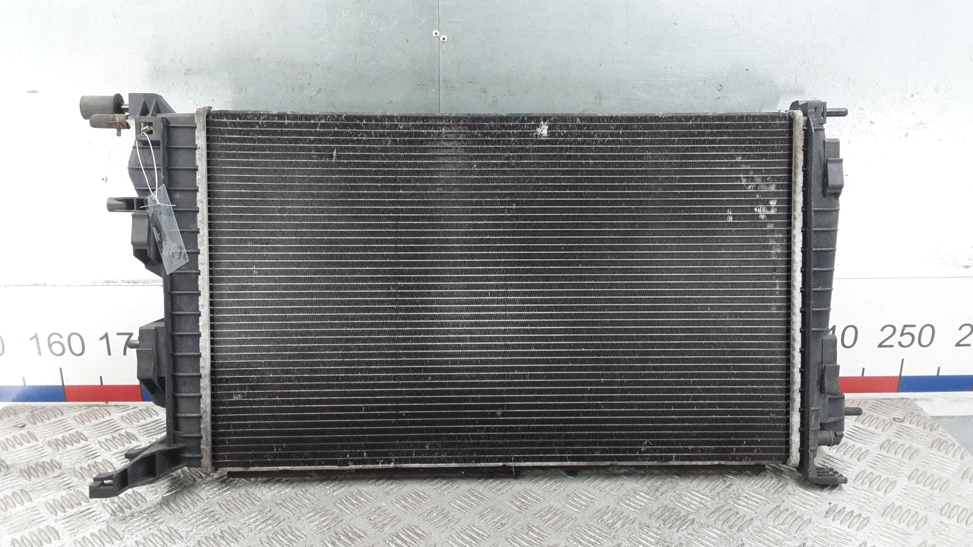 Радиатор охлаждения двигателя основной