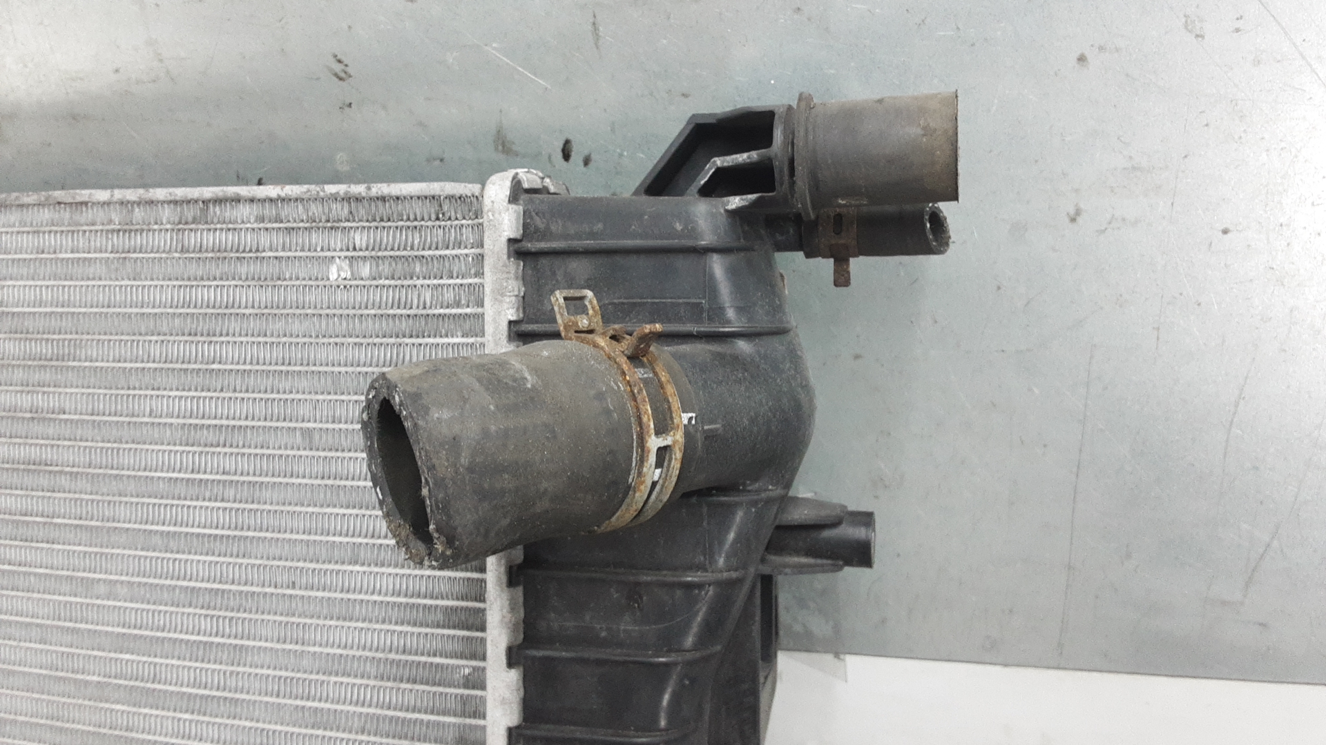 Радиатор охлаждения двигателя основной