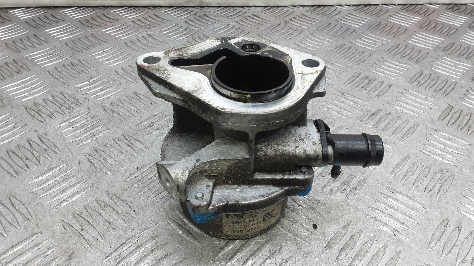 Насос вакуумный