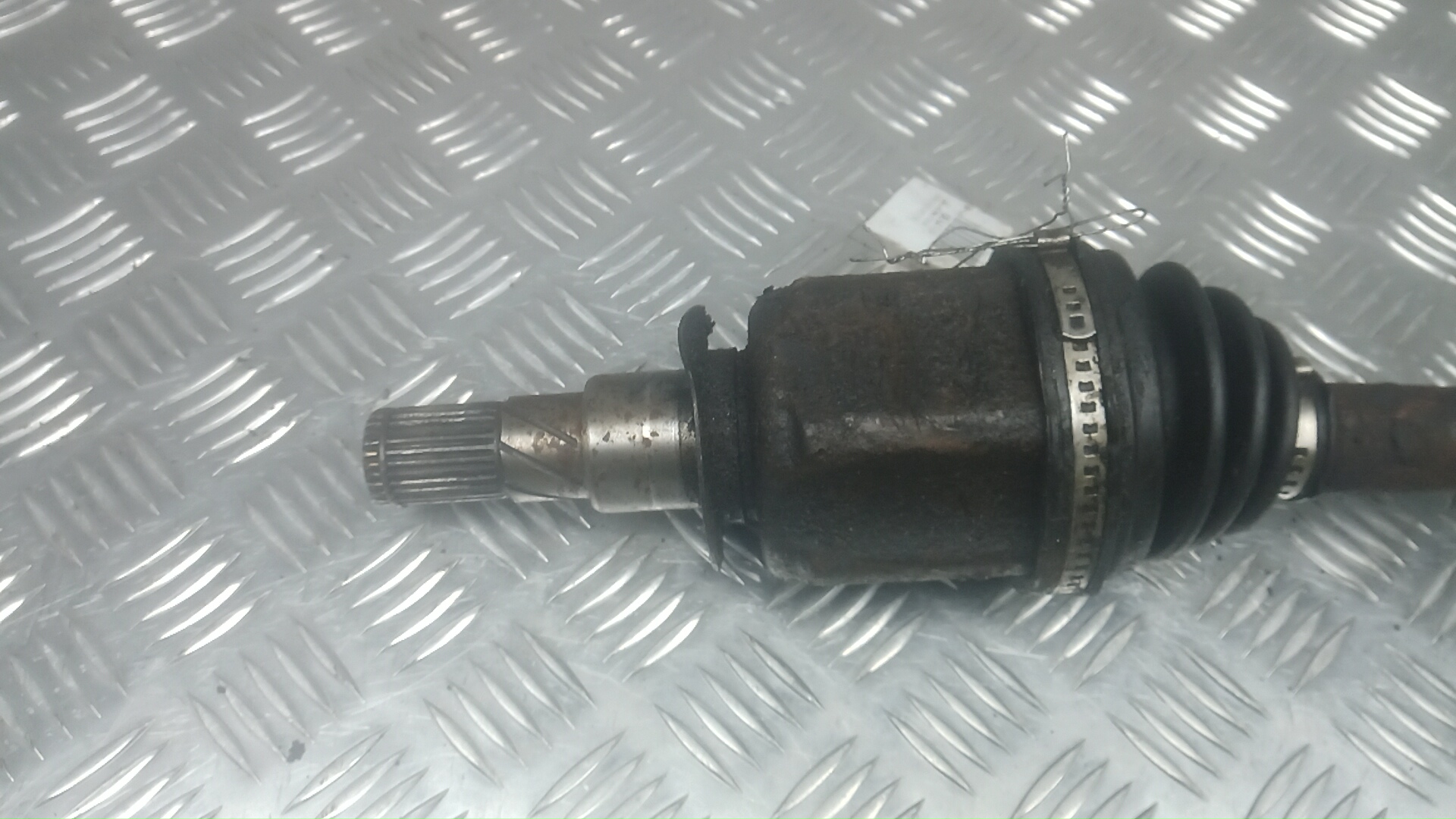 Полуось передняя правая