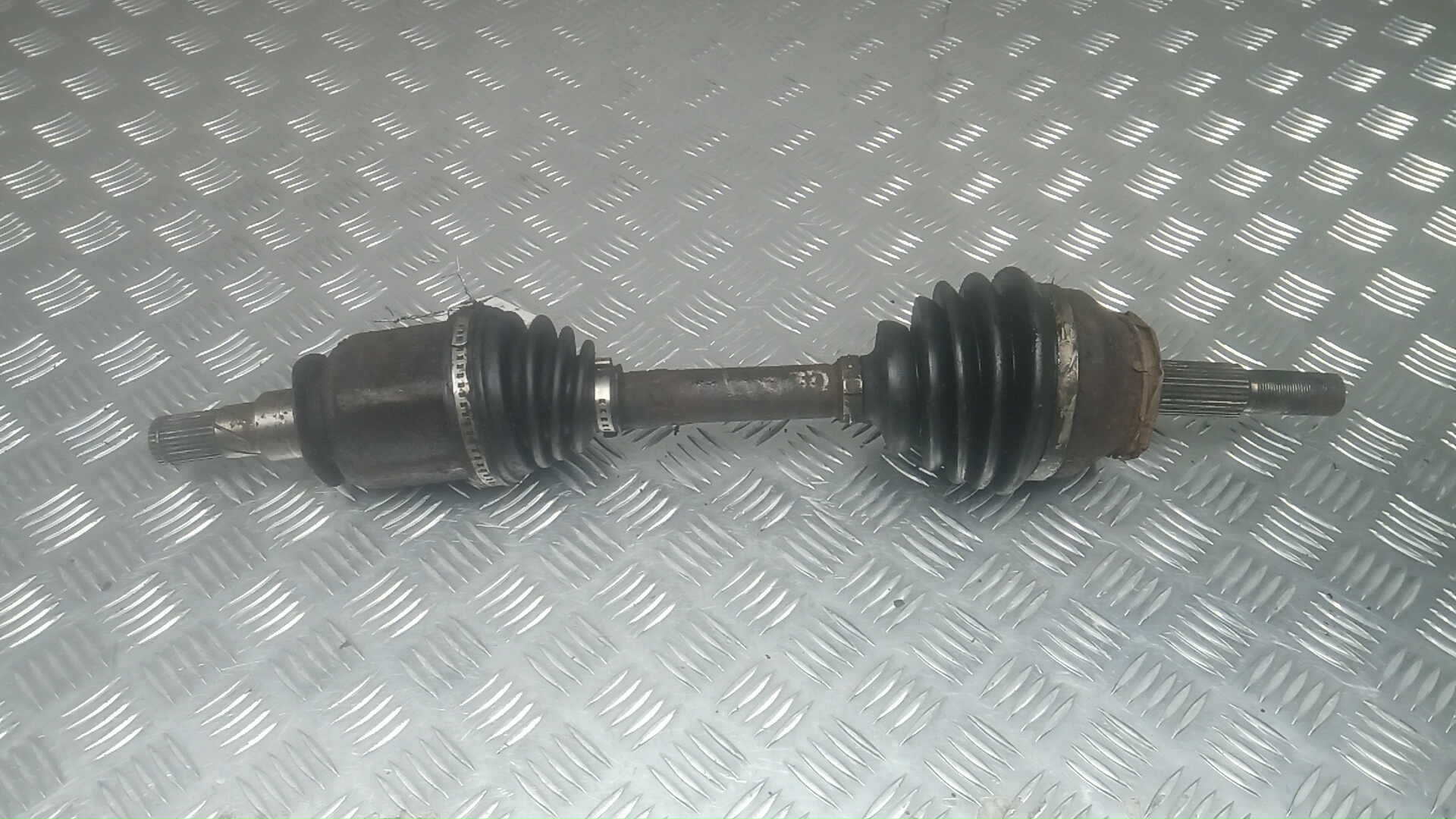 Полуось передняя правая