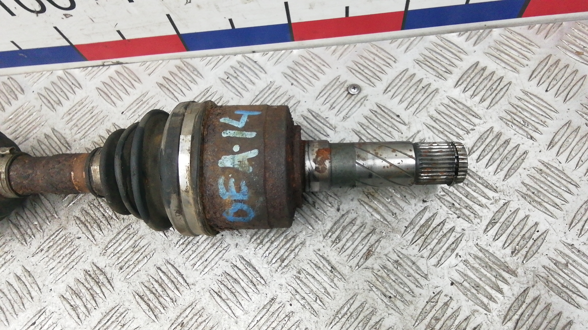 Полуось передняя левая