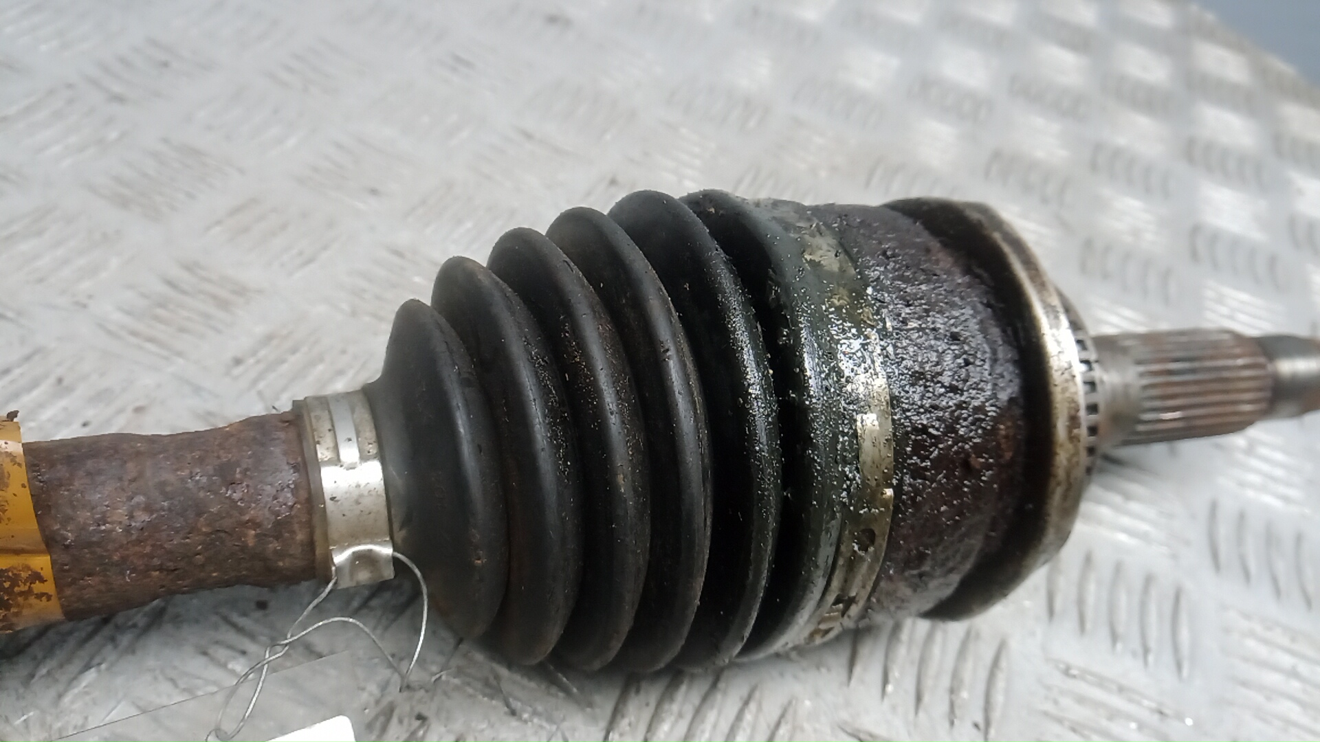 Полуось передняя правая