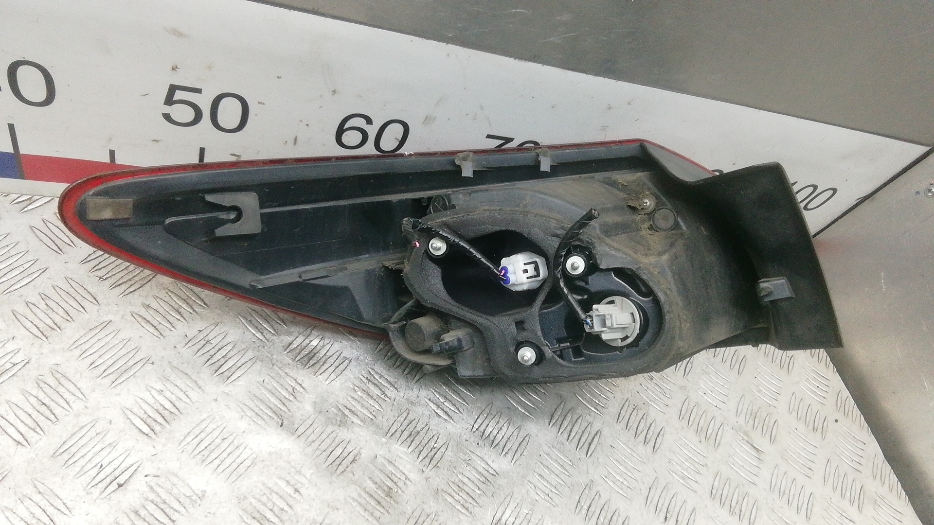 Фонарь задний правый