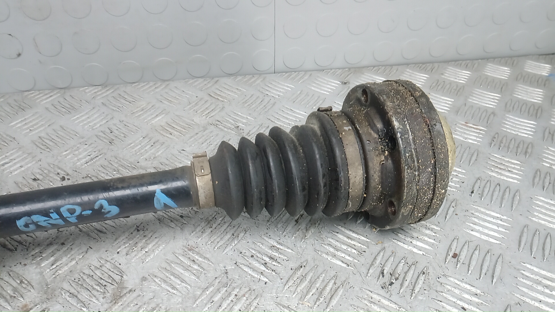 Полуось передняя левая