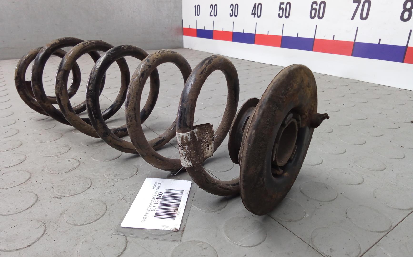 Пружина задняя