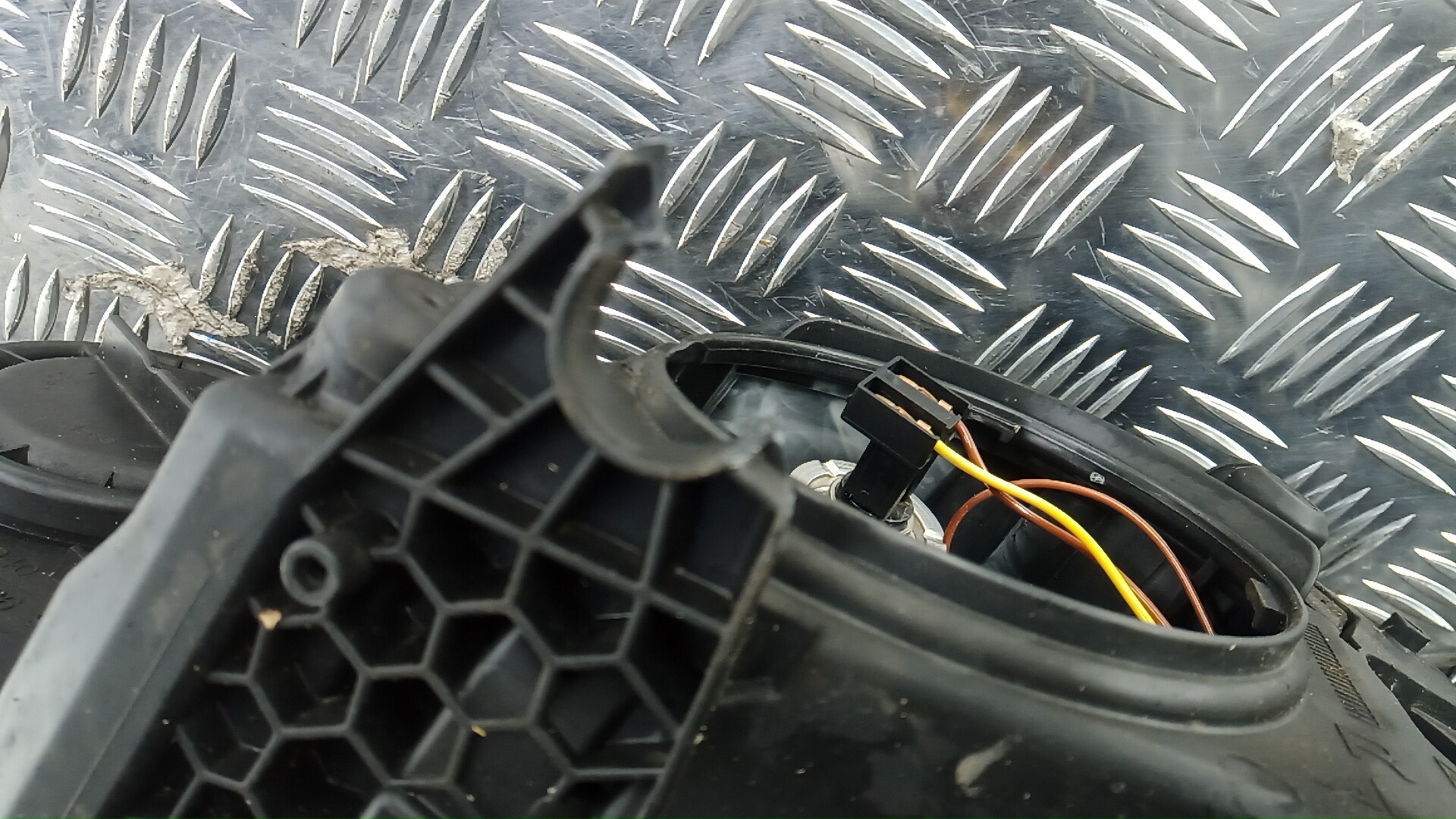 Фара правая