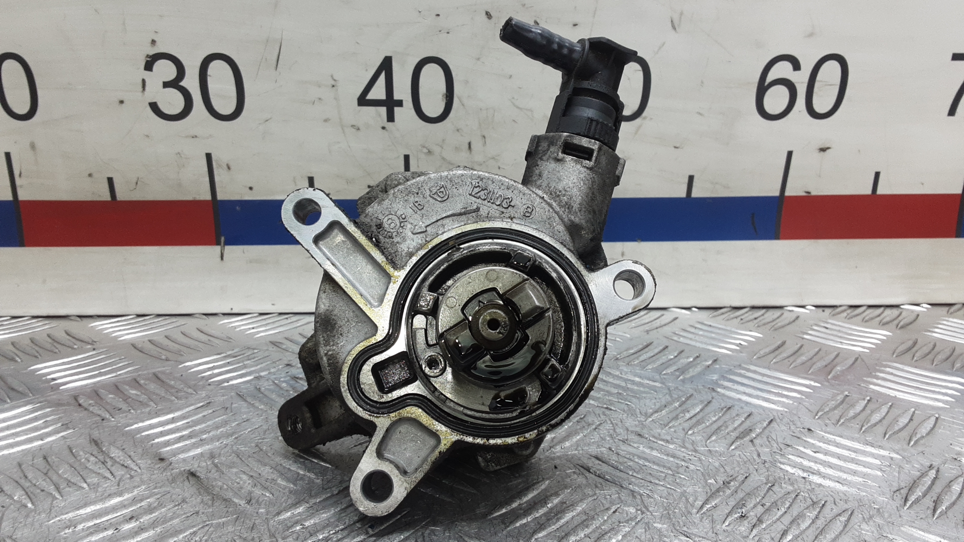 Насос вакуумный